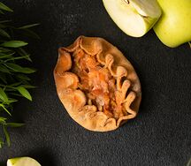Калитка с яблоком