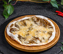 Ламаджо с сыром