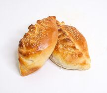Расстегай с курицей и сыром