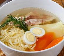 Куриный суп с лапшой