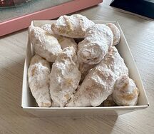 Рогалики с орехами и сгущёнкой