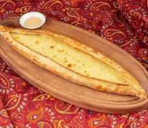 Пиде с сыром/Peynirli pide