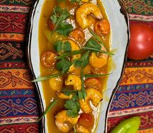 Теплый креветками в манговом соусе и овощами аль-денте