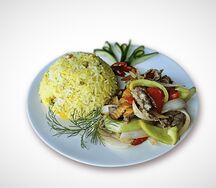 Смешанный рис с жареной говядиной