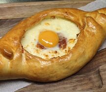 Хачапури по-аджарски