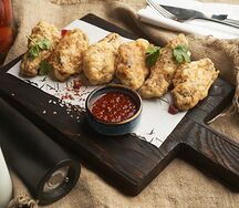 Крылышки с аджикой