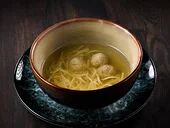 Куриный бульон с фрикадельками