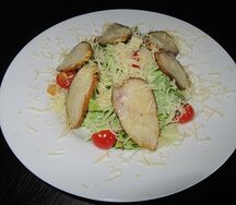 Цезарь с курицей