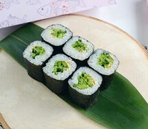 Ролл с огурцом