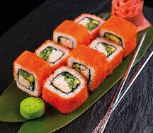 Ролл Калифорния с лососем