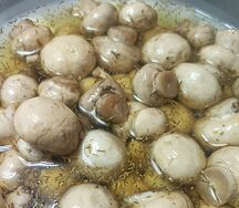Шампиньоны маринованные