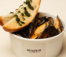 Мидии в соусе том ям