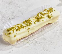 Эклер фисташковый