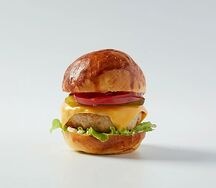 Мини-бургер с котлетой из курицы
