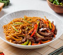 Вок с лапшой и говядиной