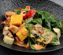 Салат с куриной грудкой