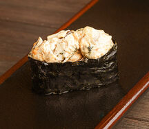 Суши с острыми мидиями