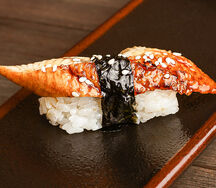Суши с угрем