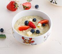 Каша рисовая с ягодами