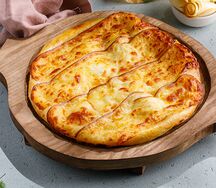 Хачапури с копченым сыром сулугуни