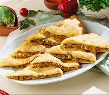 Хачапури с капустой и яйцом