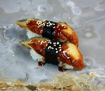 Угорь нигири 2шт