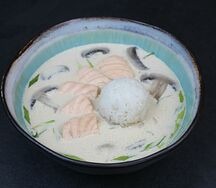 Сливочный суп с лососем