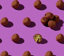 3 шарика фалафеля