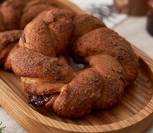 Кольцо с яблоком и корицей