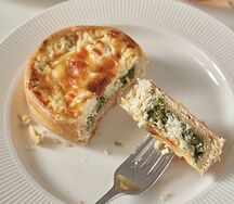 Киш со шпинатом и сыром фета