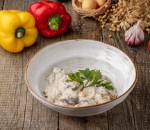 Печень куриная в сливочном соусе (800гр.)