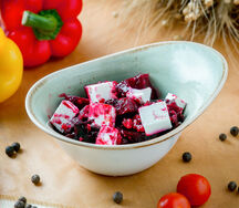 Салат свекольный с рассольным сыром