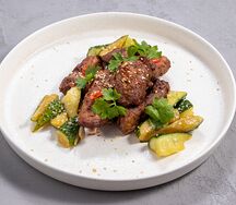 Свиные ребра барбекю с битыми огурцами