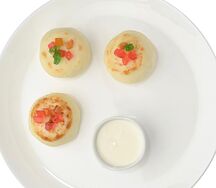 Сырники с йогуртово-лимонным соусом