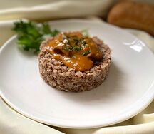 Гуляш с гречкой