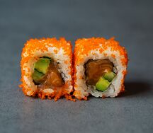 Калифорния с лососем