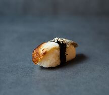 Суши с угрем