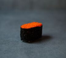 Суши Тобико красная