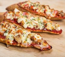 Брускетта с курицей