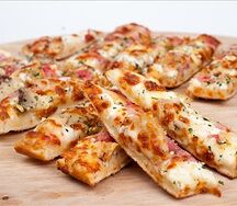 Сырные палочки с ветчиной и грибами