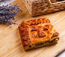 Пирог с курицей и грибами