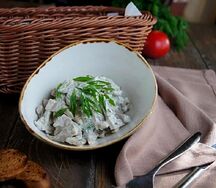 Грузди солёные бочковые в сметане с картофелем