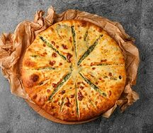 Хачапури со шпинатом и сыром