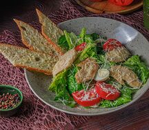 Цезарь с куриным филе