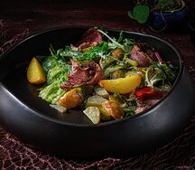 Салат с пастрами