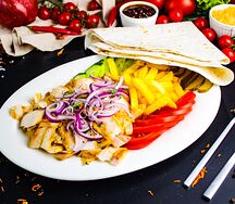 Курица на тарелке