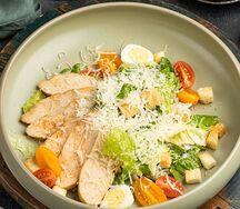 Цезарь с курицей