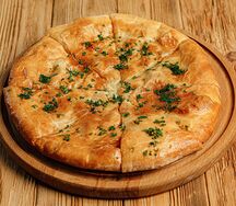 Осетинский пирог с картофелем и сыром