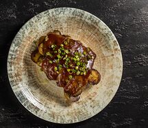 Свиные рёбра BBQ с жареным картофелем