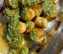 Гребешки с соусом песто